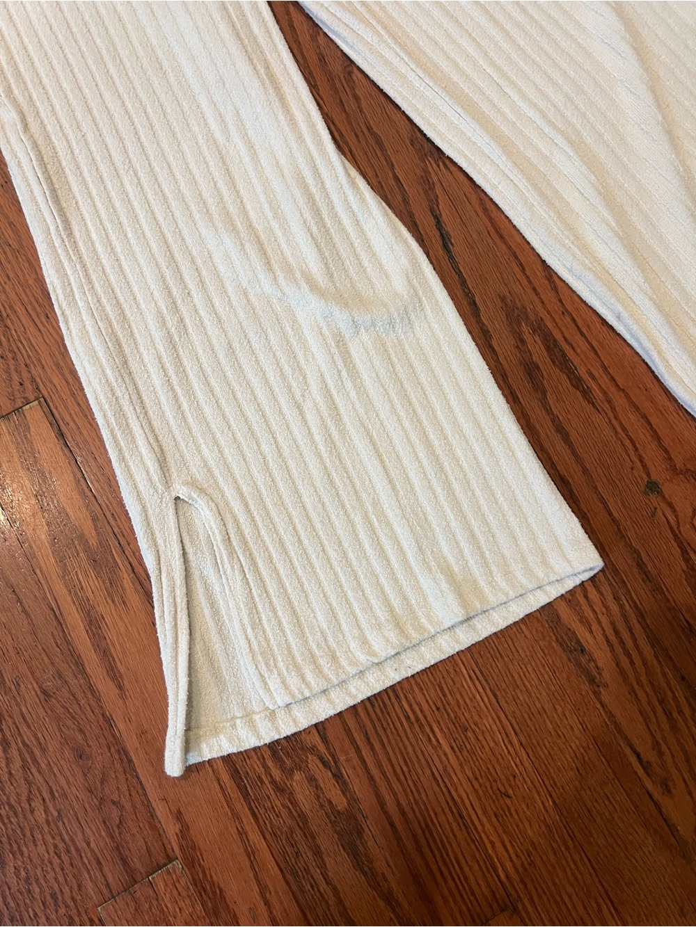 H&M Cream Ribbed Wide Leg Lounge Pants Soft Cozy Split Hem L - Picture 4 of 6